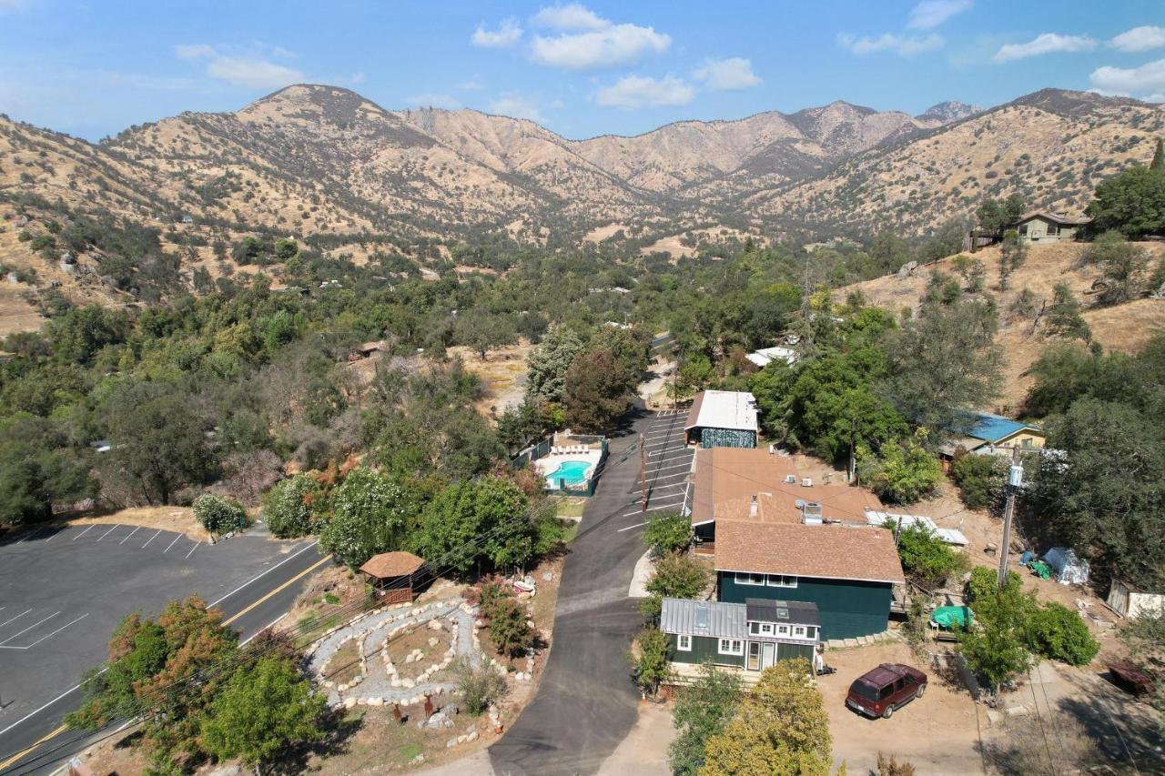 The Belle Sequoia Motel Rm9 Three Rivers Exteriör bild